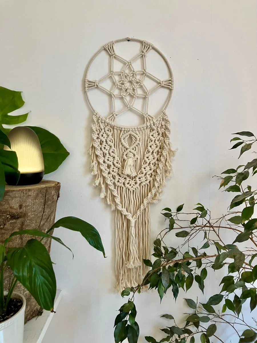 Attrape-Rêves en Macramé 'Navajo' : Beauté Artisanale - Fait main - Suspension en macramé - Décoration murale macramé - Décoration bohème