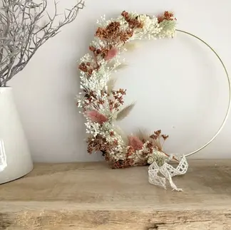 EMMA | Couronne Murale Ornée de Fleurs Séchées Naturelles - Fait main - Décoration intérieur bohème