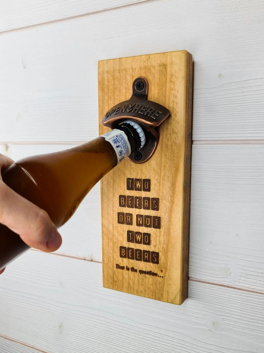 Décapsuleur Mural Humoristique en Bois - Fait main - Made in France - Art en bois