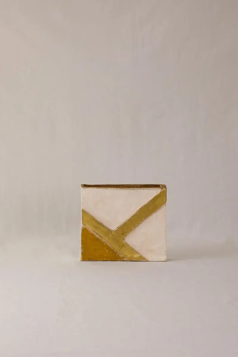 Thumbnail: SPIRIT #5 – Vase en faïence blanc et or | Pièce artisanale spirituelle - Fait main - Ceramique