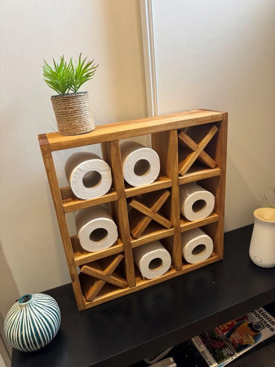 Rangement poétique en bois – L’étagère Morpion, entre jeu et artisanat - Fait main - Made in France