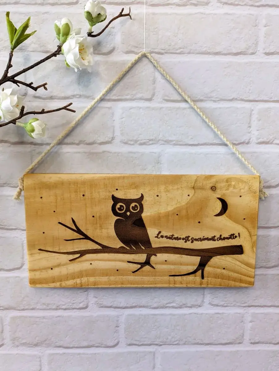 Tableau gravé - Suspension murale - Suspension decorative - Suspension en bois
