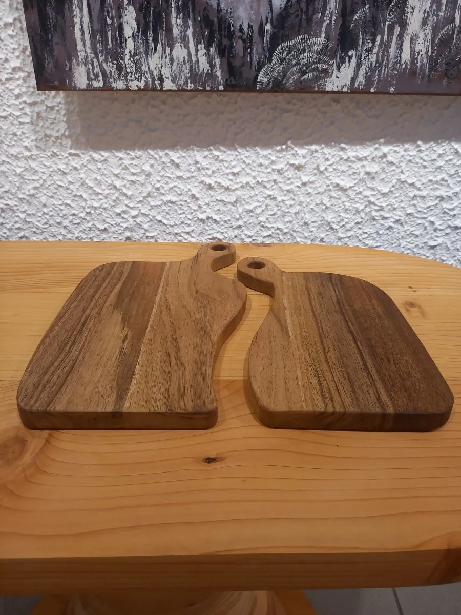 Deux Planches à Découper en Noyer – Élégance et Robustesse - Fait main - Made in France
