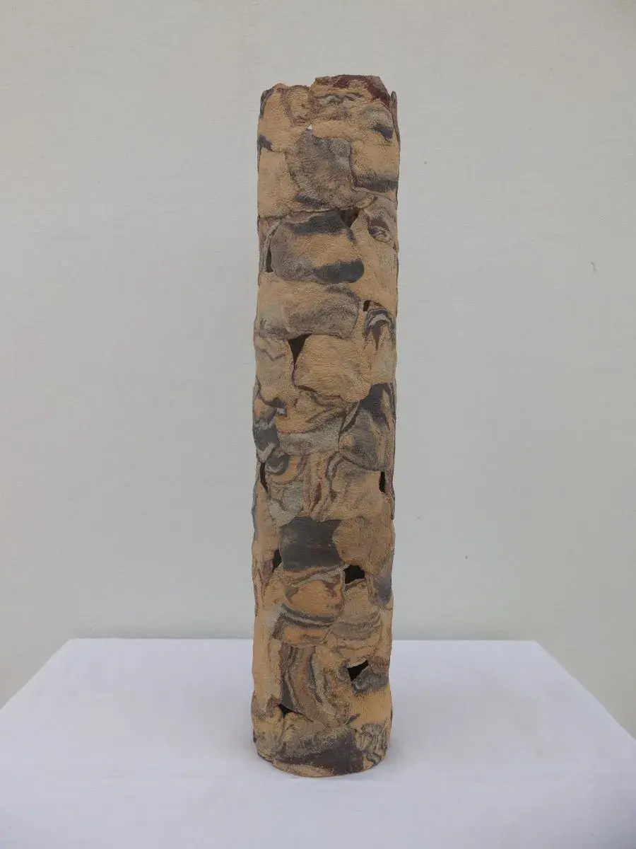 Thumbnail: Vase sculpture en grès mêlés – Grande pièce artisanale Wabi-Sabi en nerikomi - Fait main - Vase décoratif