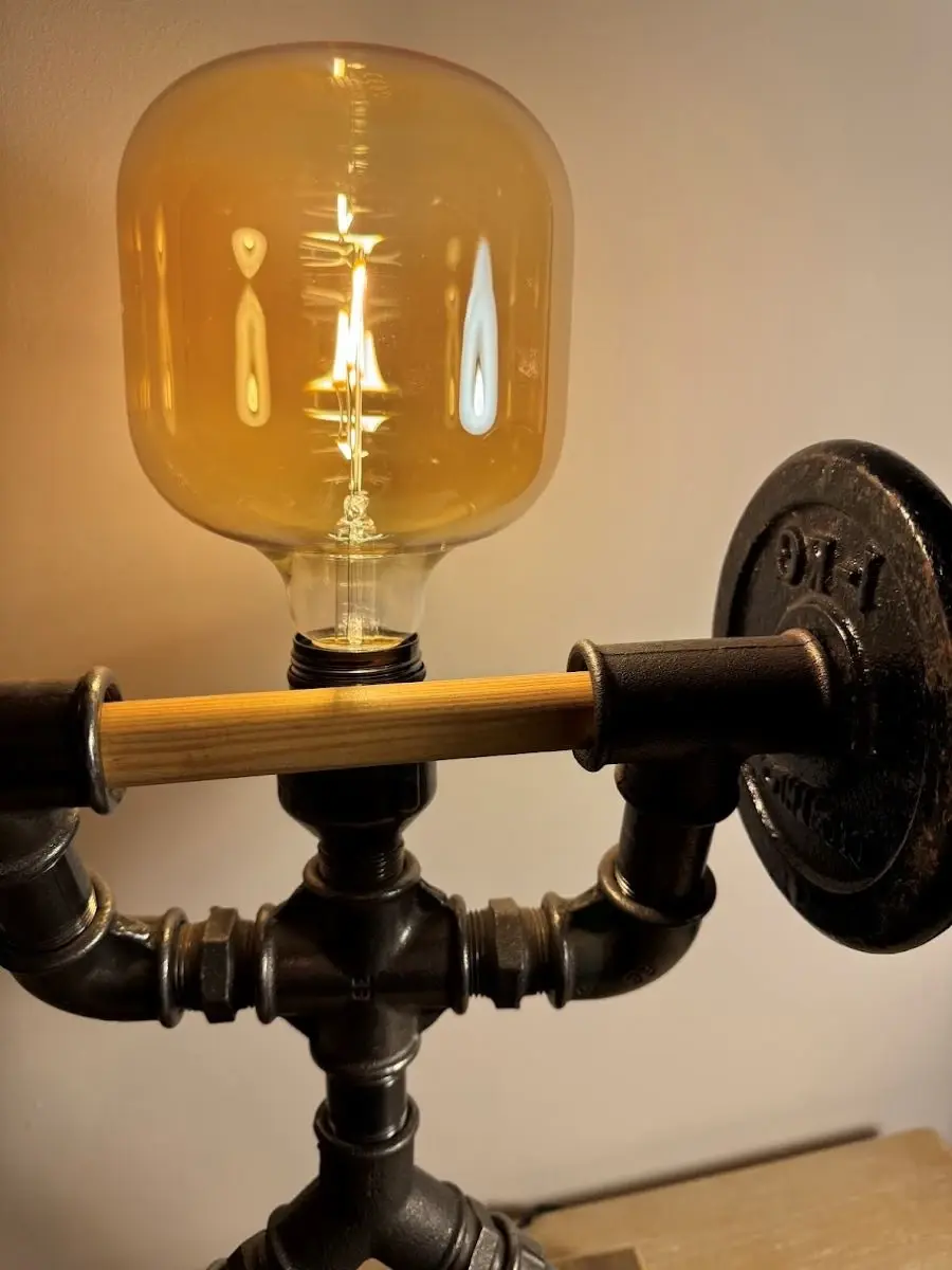 Miniature : Lampe artisanale bois et fonte “Le Costaud” – Pièce unique - Fait main - Made in France - Déco salon