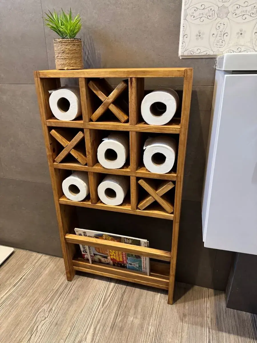 Thumbnail: Étagère Morpion avec porte-revues – L’artisanat utile pour vos moments de pause - Fait main - Wood art