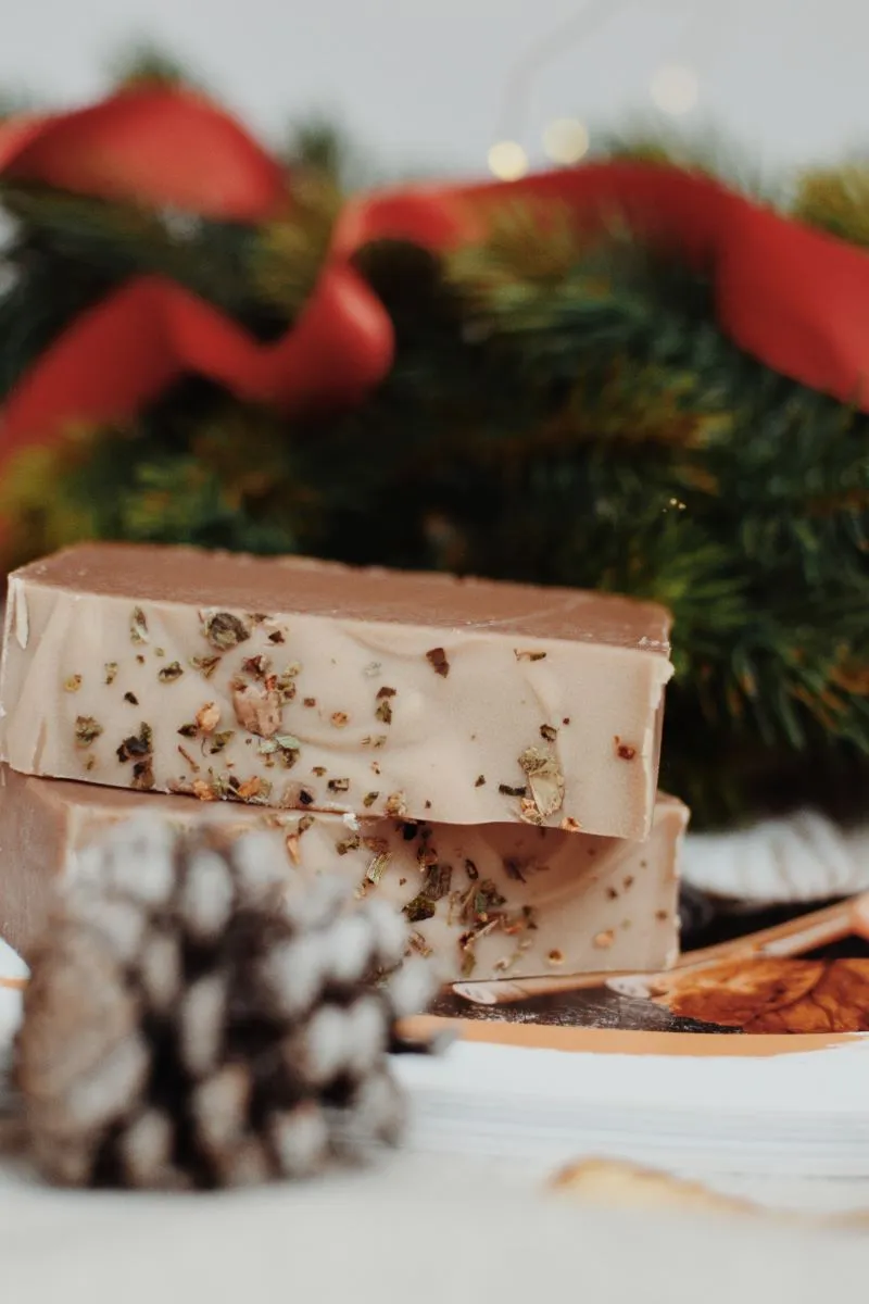 Collection de Savons Artisanaux Bio – Fabrication Française – 100 % Naturels - Idées cadeaux noel