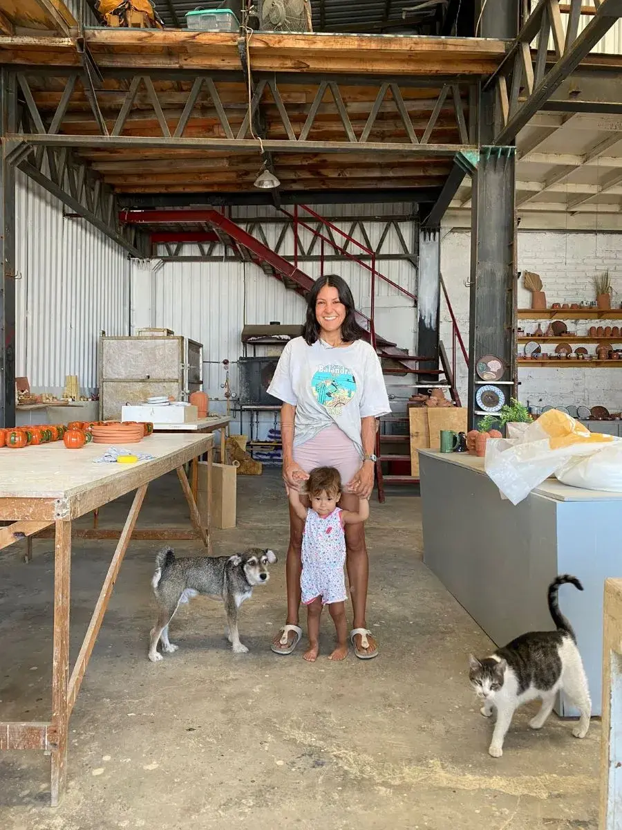 Thumbnail: Assiette plate en céramique La Paz – Élégance artisanale du Mexique - Fait main - Déco unique - Artisan maison