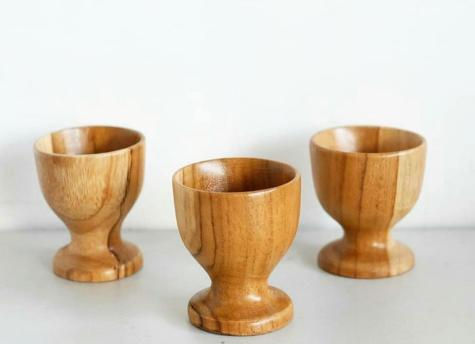 Coquetier en Teck « Pio » - Vaisselle en Bois - Bois d’Asie - Décoration de Cuisine naturelle - Style bohème