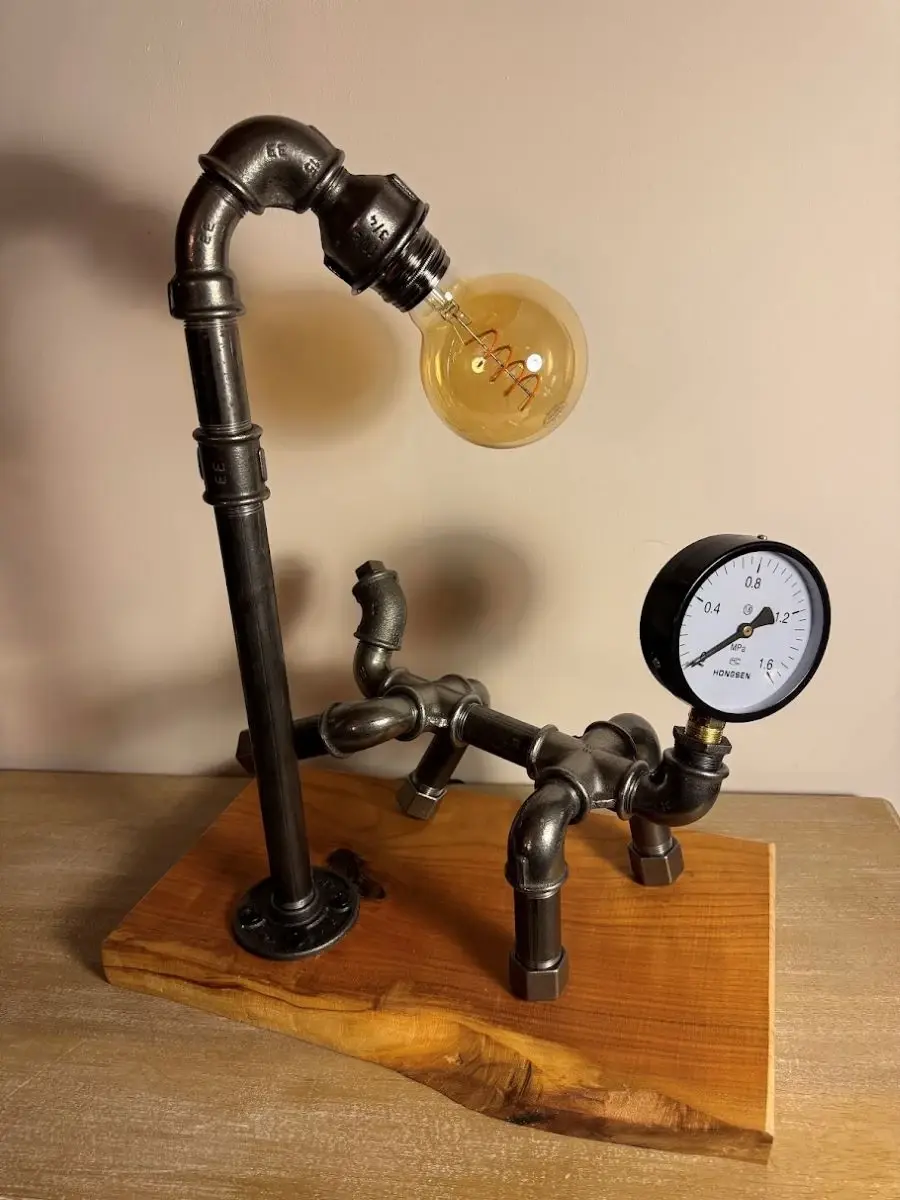 Lampe décorative artisanale bois et fonte “La Sortie du Soir” – Pièce unique - Fait main - Made in France - Luminaire