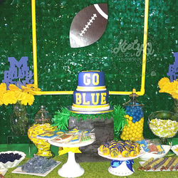 U OF M CAKE