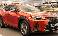 lexus-ux-dynamic-5.jpg