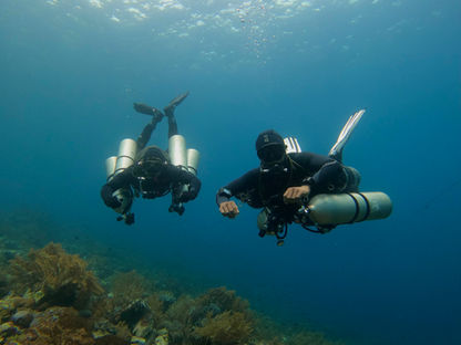 Alor Multi-Cylinder Dive.jpg