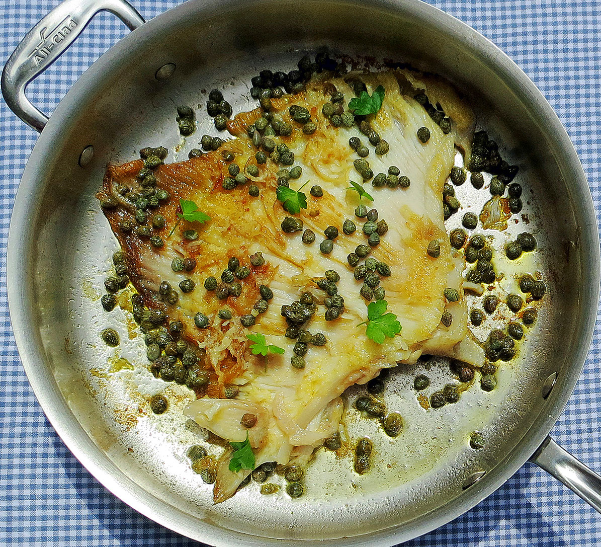 Ray wings with capers, lemon and butter