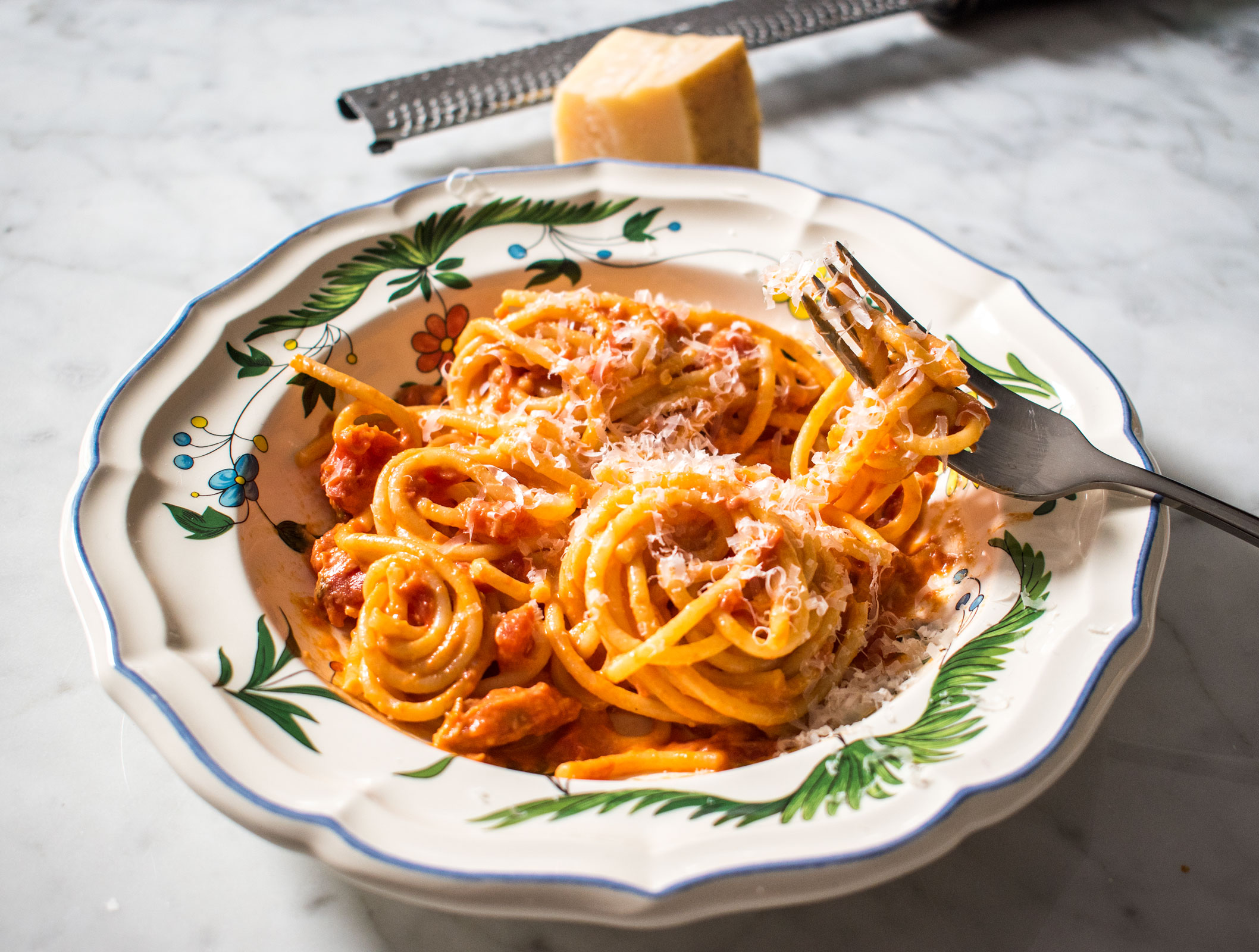 Tomato and butter pasta sauce