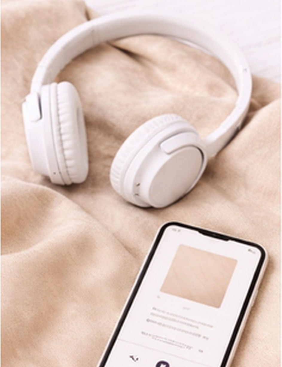 headphones_podcast_square_edited