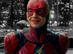 EZRA MILLER TAMBÉM VAI SER ROTEIRISTA DO FILME SOLO DO FLASH