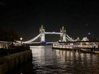 Boat Ride and Ghost Tour in London England