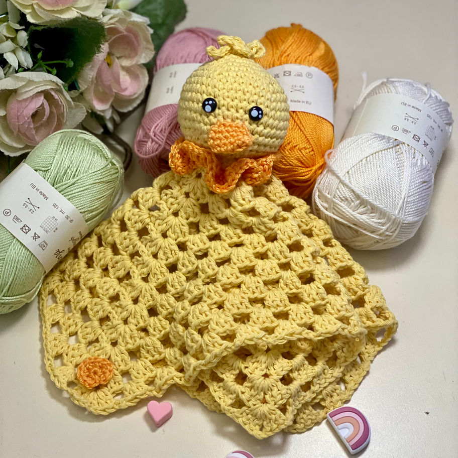 Doudou papera fatto a mano all'uncinetto in cotone morbido per bambini, con motivo Granny Square