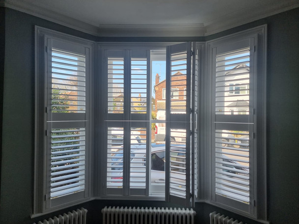 bay window shutters