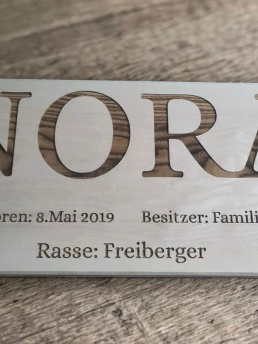 Pferdeboxenschild aus Holz Typ "Nora"