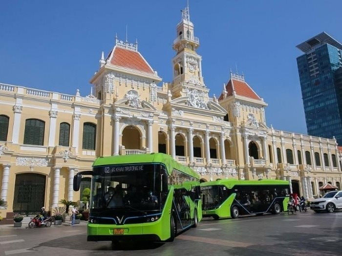 Hanoi y Ciudad Ho Chi Minh lograrán 100% de transporte público con energía limpia para el 2030