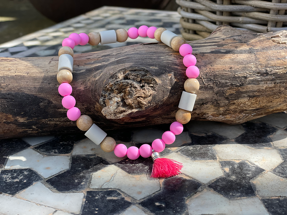 Miniaturbild: Zeckenschutz Hund mit EM Keramik rosa Holz Quaste pink silber