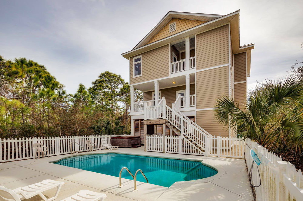 11 Reasons to Stay in the St. Island Plantation on Your Next Trip