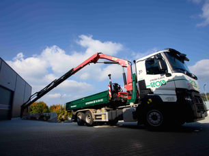 Autodoprava s hydraulickou rukou