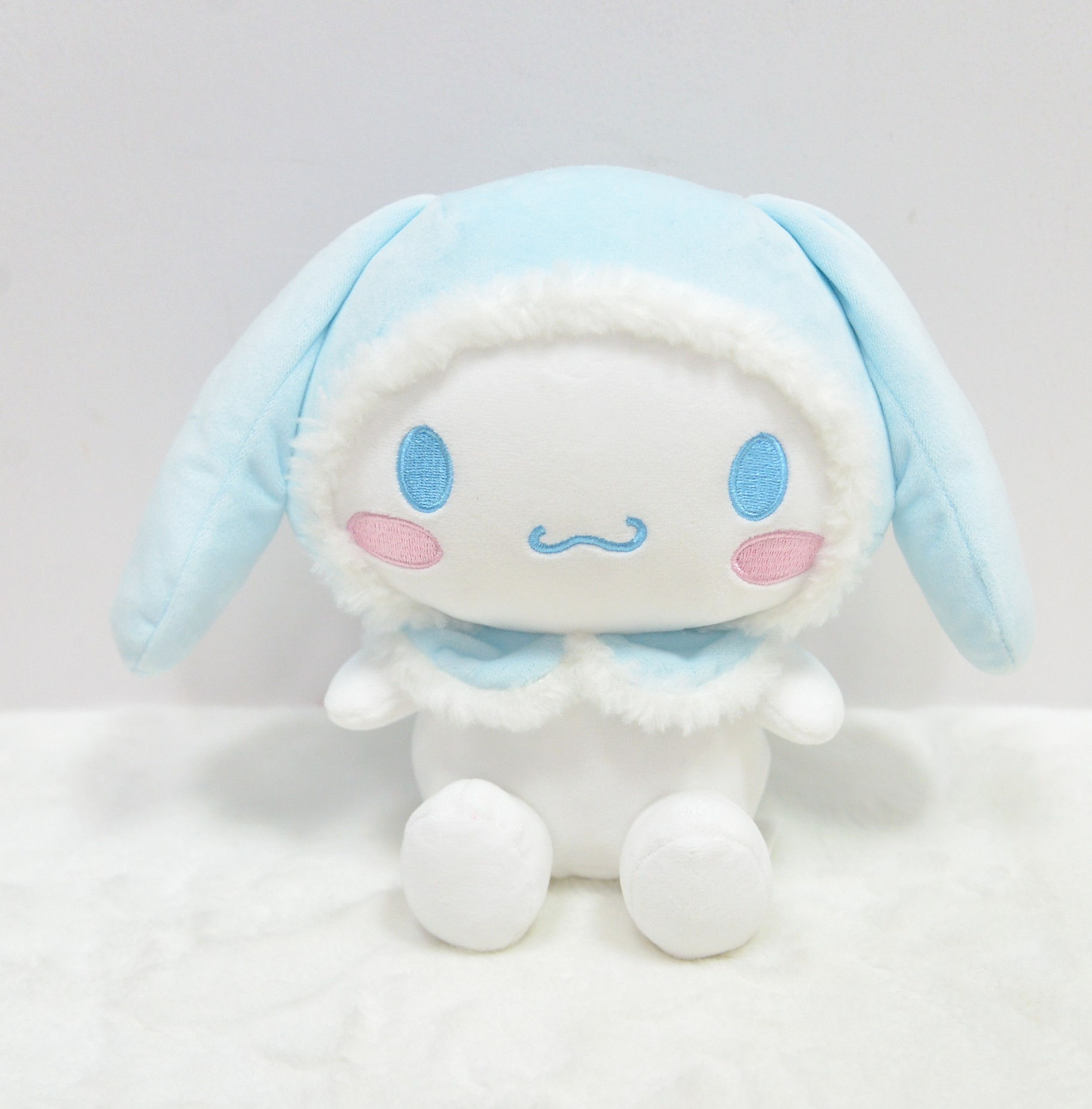 SANRIO 'Mu Han/Frost-Themed' series 22in plush - Cinnamoroll