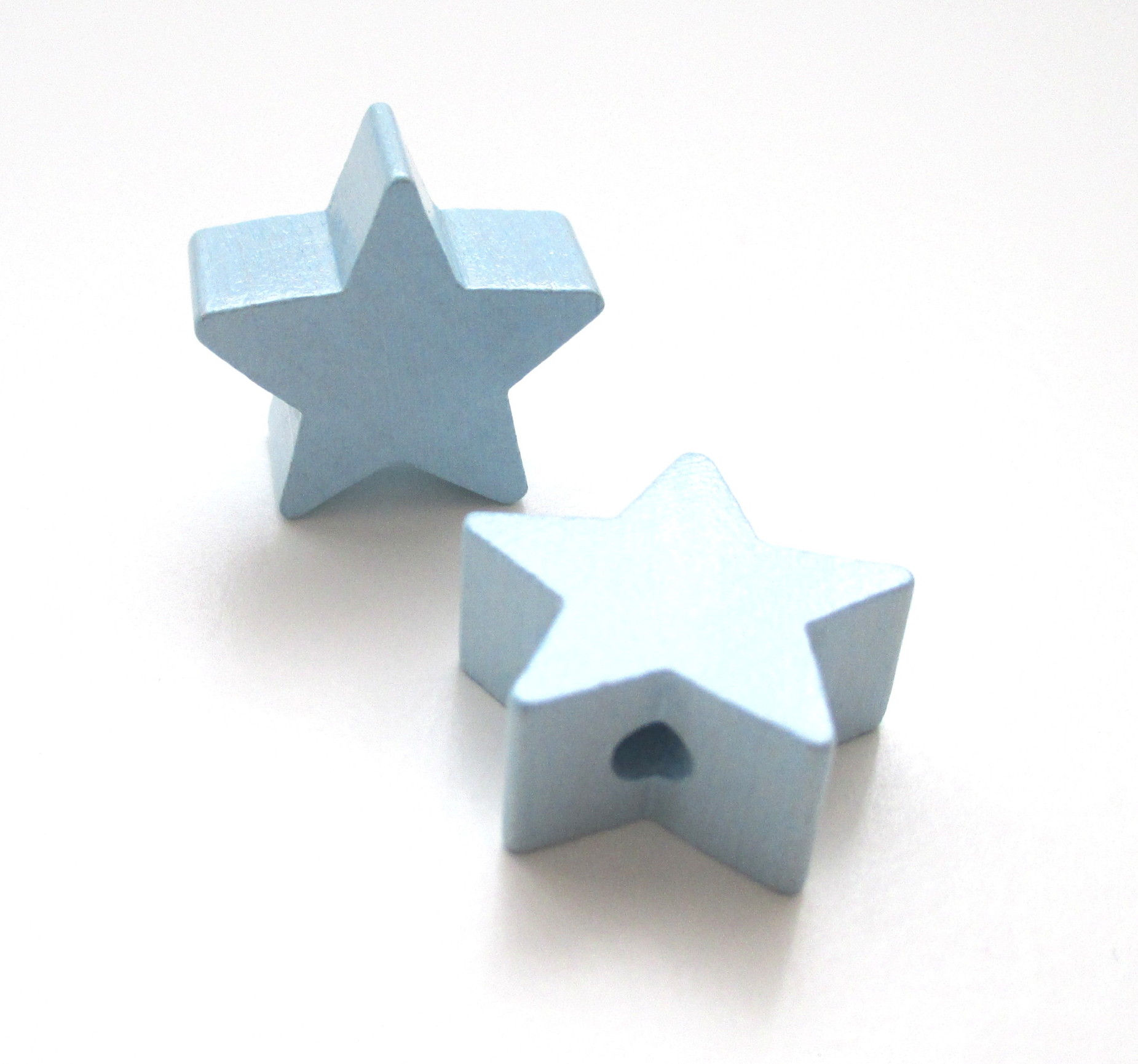 perle étoile en bois bleu pastel pour attache tétine