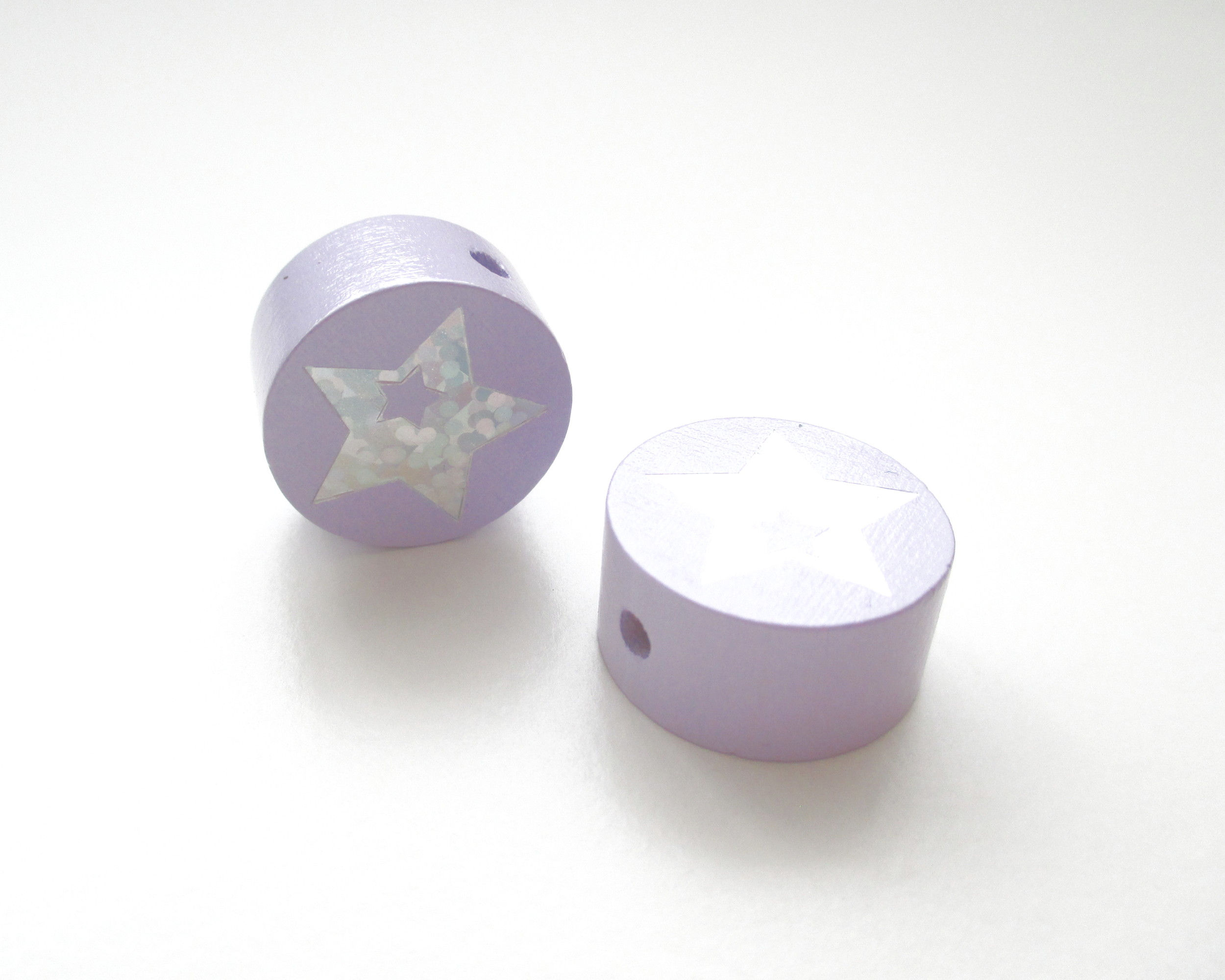 perle en bois étoile mauve pour attache tétine