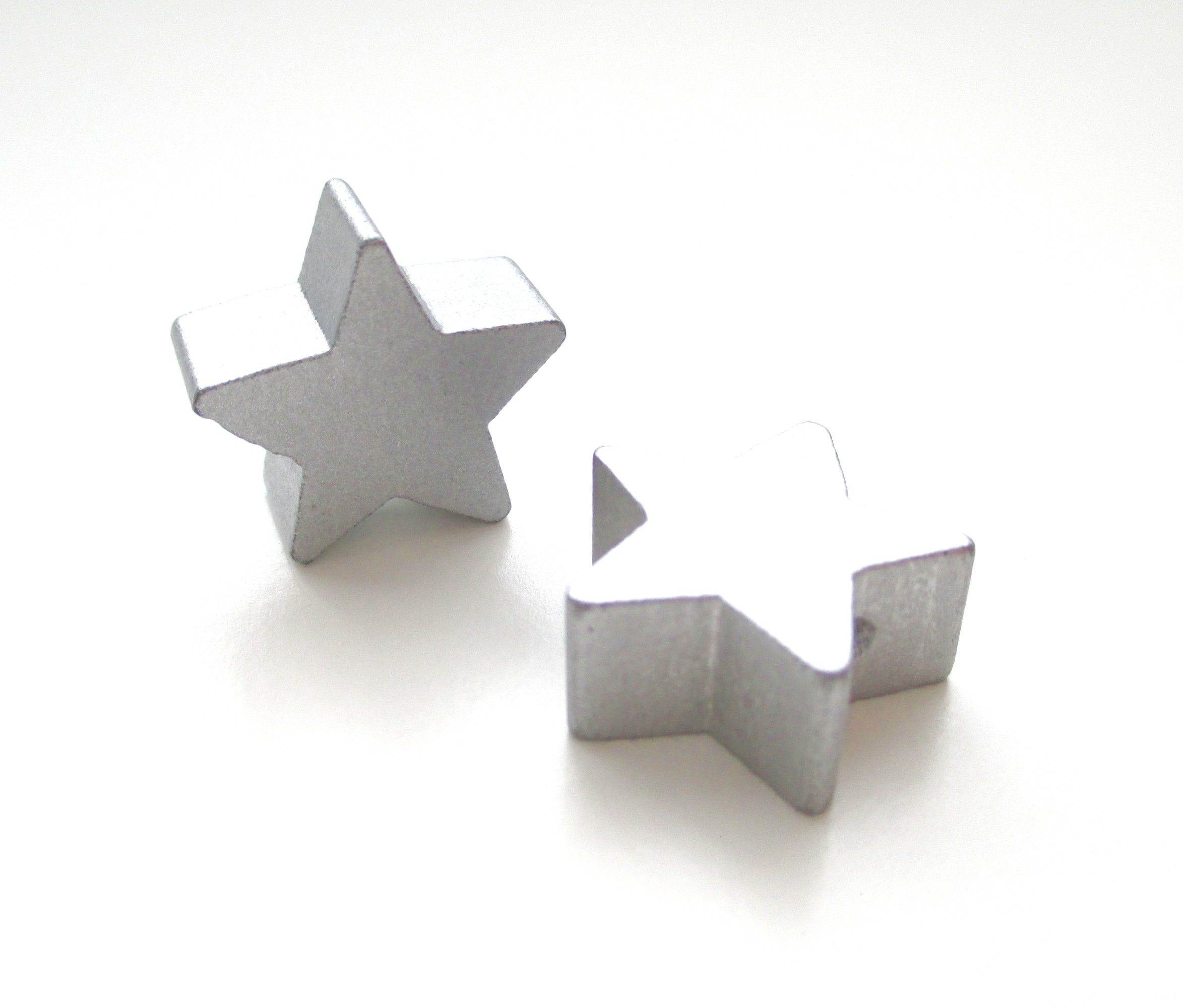 perle étoile en bois argenté pour attache tétine