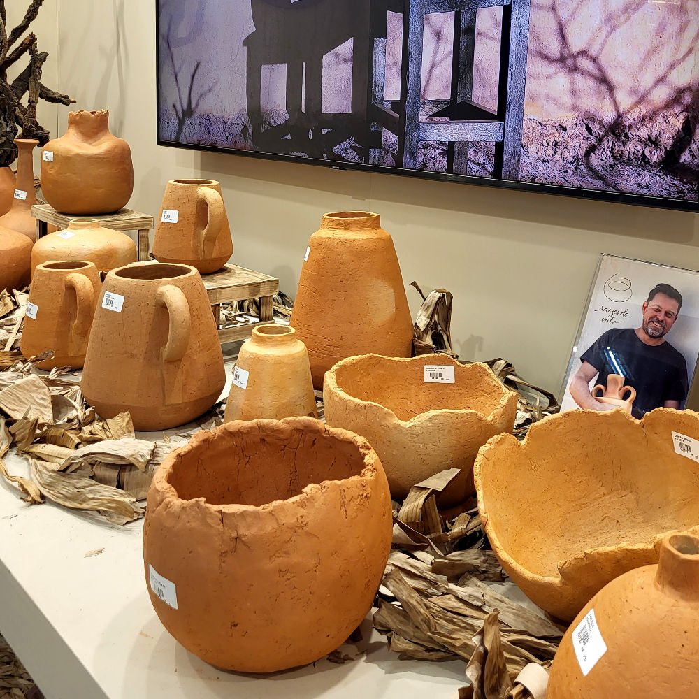 Handmade Rustic Ceramic The Roots of the Valley Natural Clay at Casa Bonita stand in Abup Decor Show.