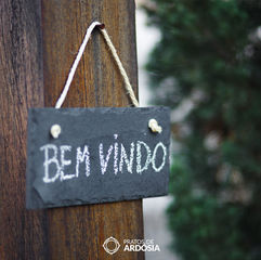 Pizarra Ardósia personalizada rústica escribió Bem Vindo.