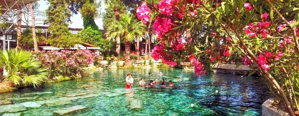 Басейнът на Клеопатра в Памуккале