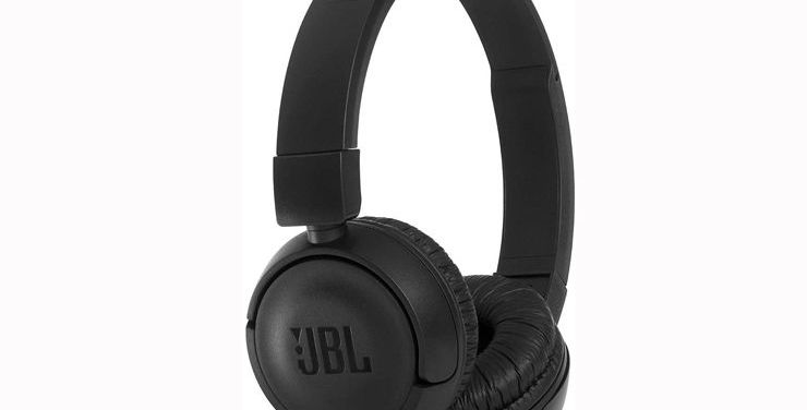 here-are-the-7-best-bluetooth-headphones-for-running3-1532521325.jpg