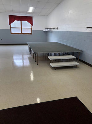 Main Room with Riser 