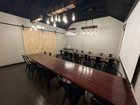 The room can be arranged to accommodate a variety of event types