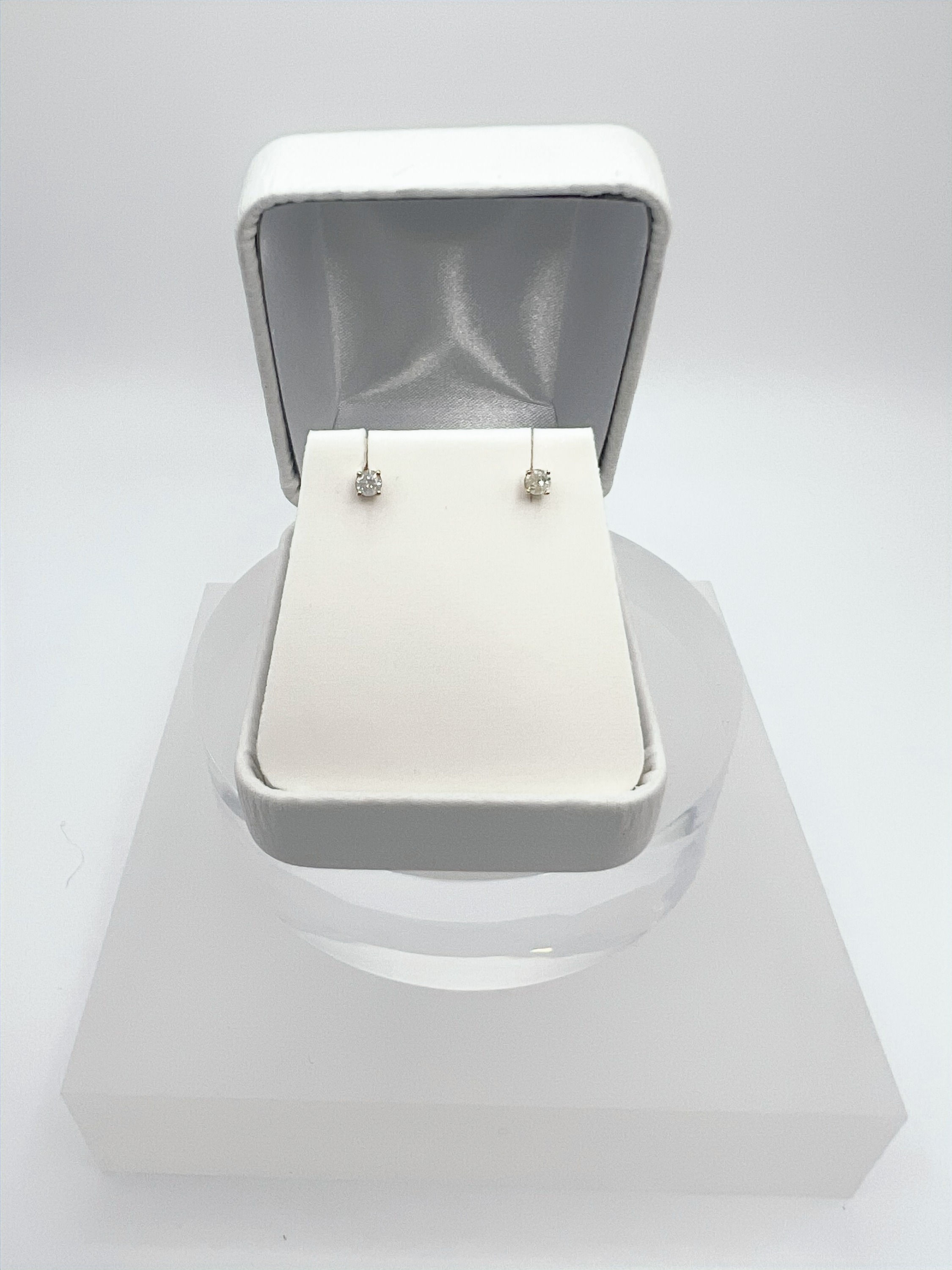 .20 carat Yellow Gold Diamond Studs