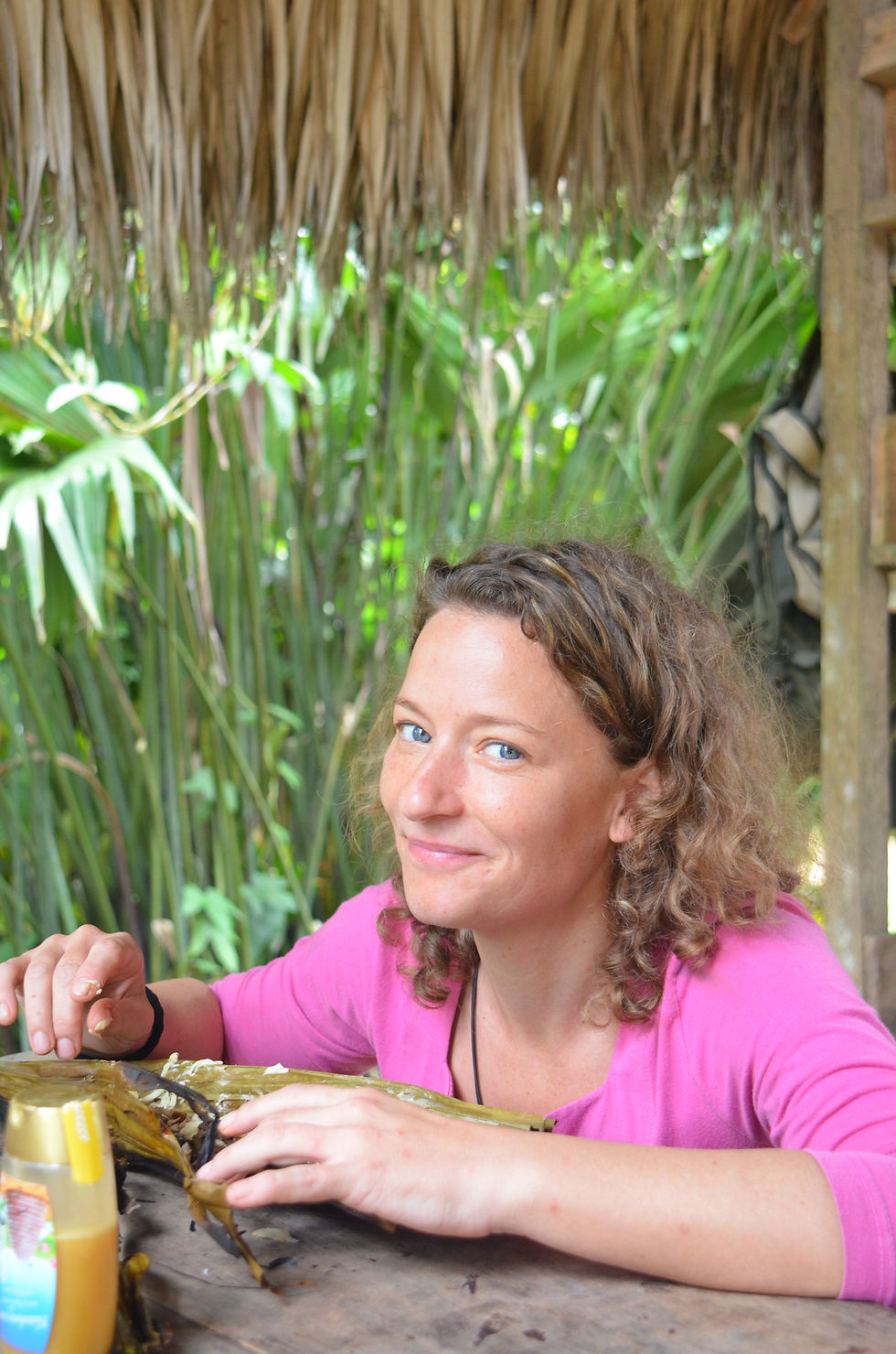 Fischsuppe im Regenwald: heisses Wasser und ein Fisch. Kein Salz, keine Gewürze...