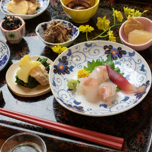 小料理屋の技と心で創る美しき季節の和食
