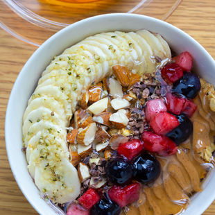 ヴォレアス北海道直営カフェの美味しくて安全アサイーボウル