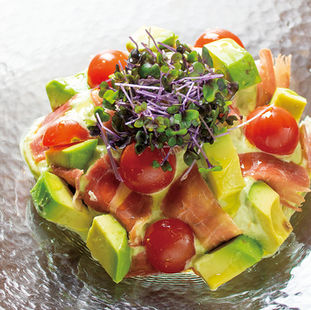 クリーミーで涼やかアボカドの冷製パスタ。