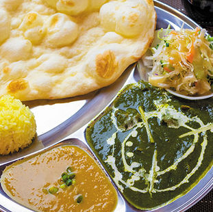 ネパール人シェフが作る辛さを抑えた北インドカレー