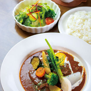 カジュアルなのにしっかり手作り地域に愛されるまちの洋食屋