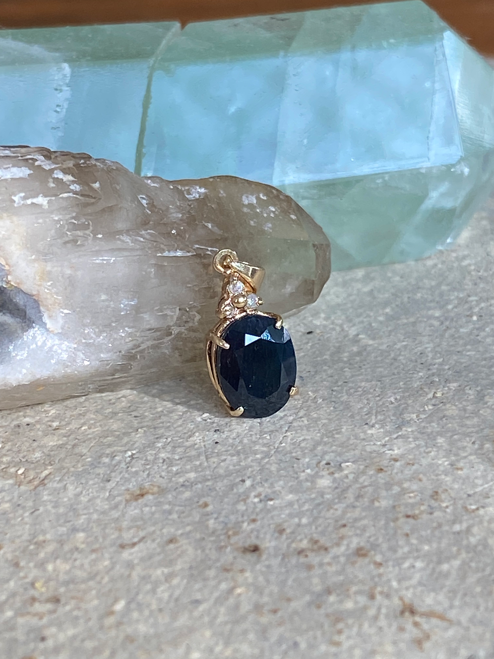 Thumbnail: Rue Pendant