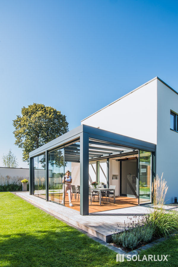 Solarlux GmbH Produktfoto Terrassendach, Pergola, Glasfaltwand, Wintergarten