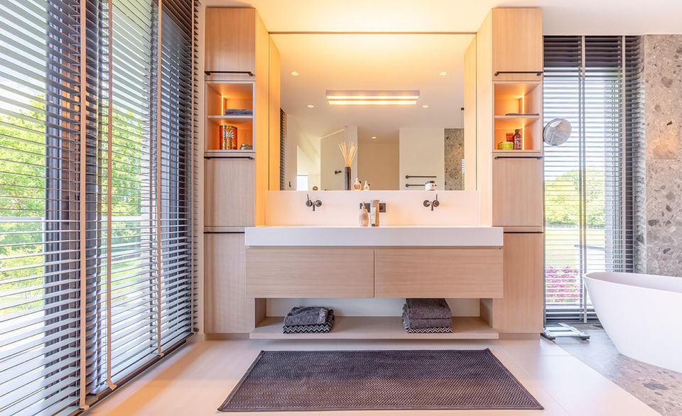 Luxuriöses Spiegel Bad