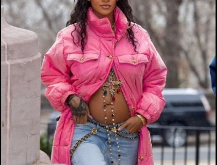 Pregnant Rihanna honoured with marble statute at 2022 Met Gala